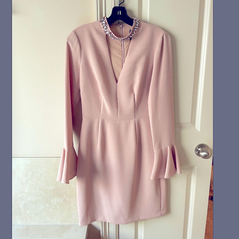 Beautiful pale pink dress by Vince Camuto